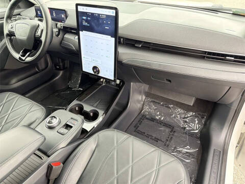 2024 Ford Mustang Mach-E Select