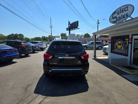 2017 Nissan Pathfinder Platinum