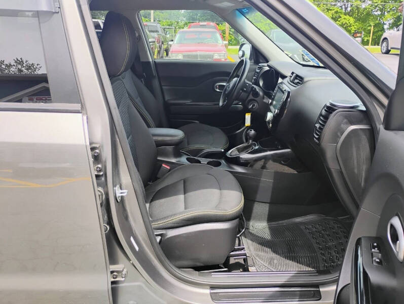 2016 Kia Soul +