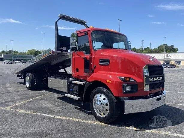 2024 Mack MD6