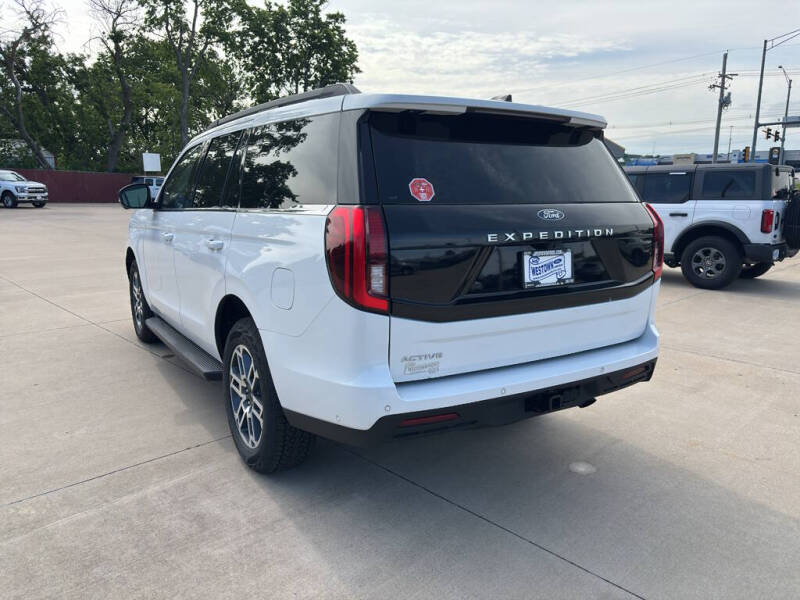 2025 Ford Expedition Active