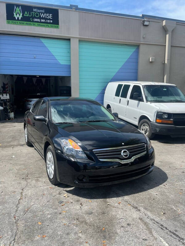 2009 Nissan Altima for sale at MIAMI AUTOWISE, LLC. in Miami FL