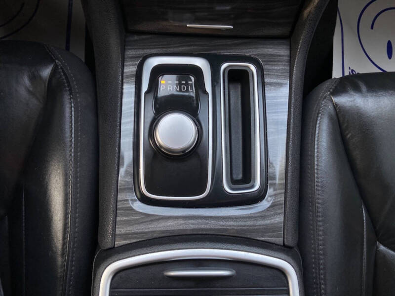 2018 Chrysler 300 Touring L