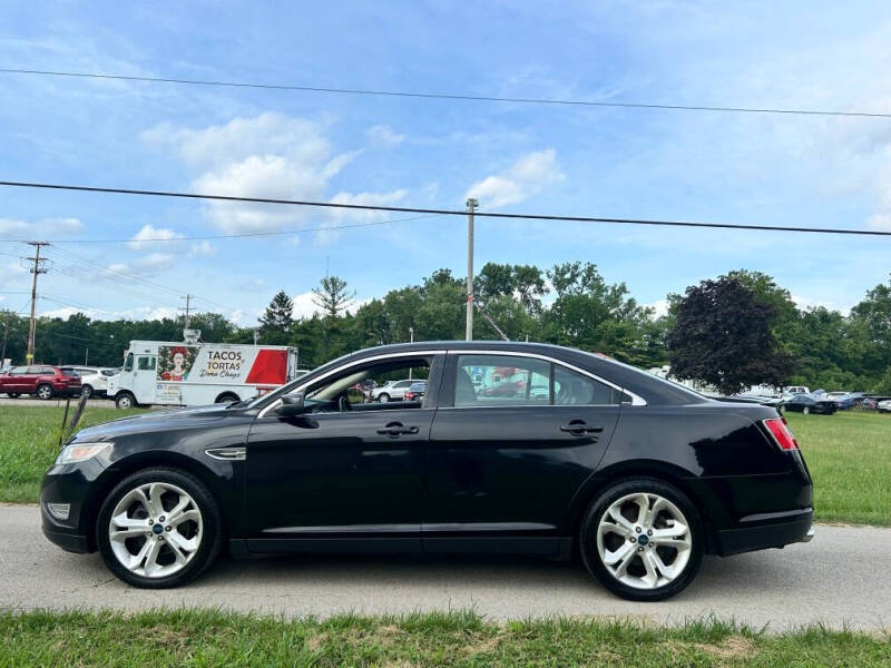 2011 Ford Taurus SHO
