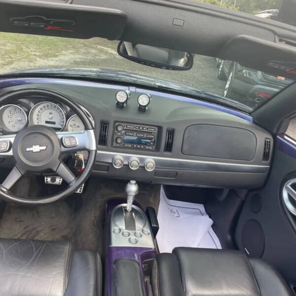 2004 Chevrolet SSR LS