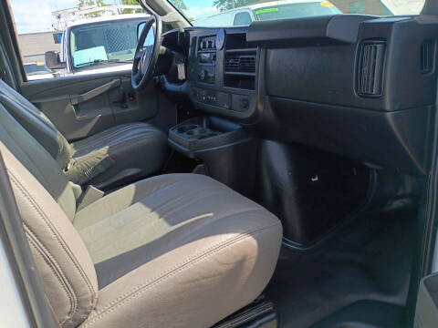 2017 Chevrolet Express 2500