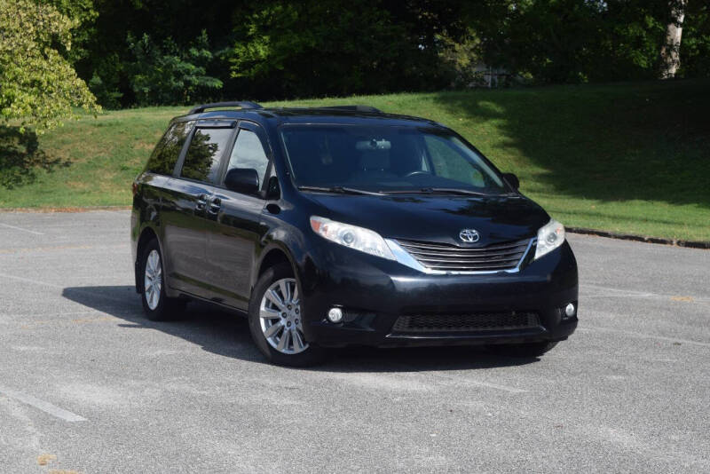 2017 Toyota Sienna XLE