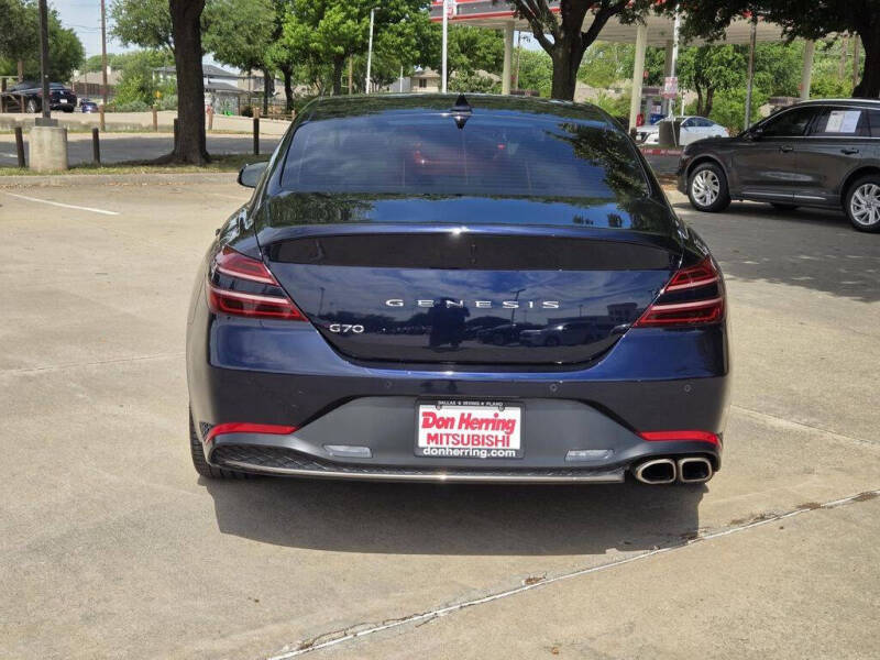 2023 Genesis G70