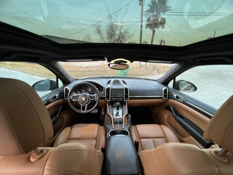 2016 Porsche Cayenne GTS