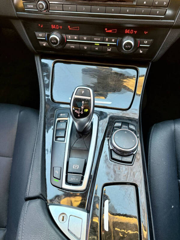 2016 BMW 5 Series 528i