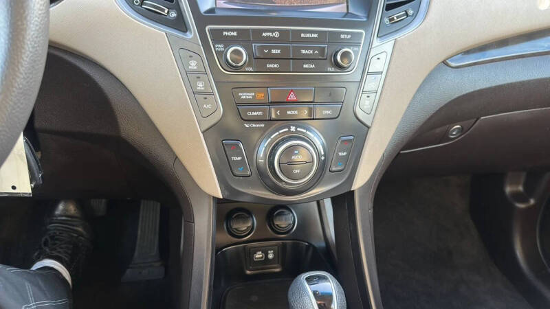 2019 Hyundai Santa Fe XL SE