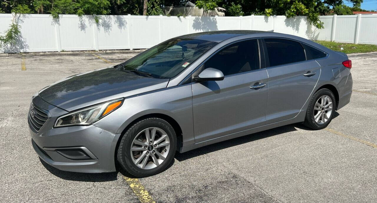 2017 Hyundai Sonata  - $12,800