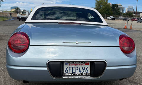 2004 Ford Thunderbird