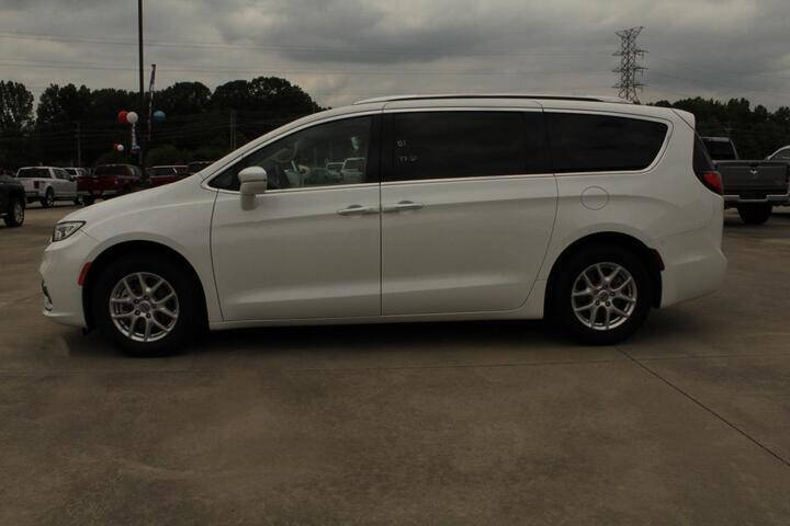 Black 2021 Chrysler Pacifica Touring L Touring L 4dr Mini-Van 1