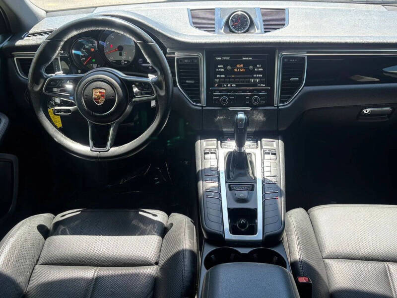 2015 Porsche Macan S