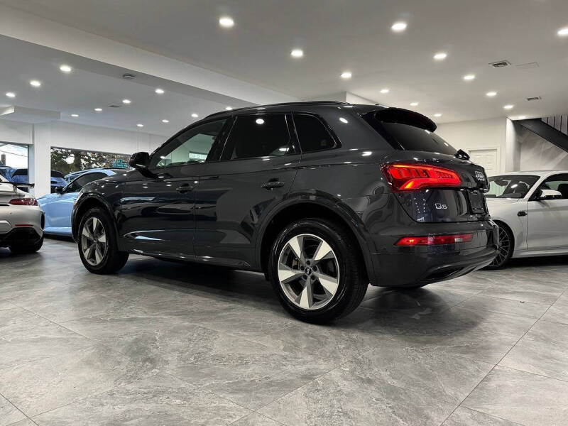 2020 Audi Q5 quattro Titanium Premium 45 TFSI
