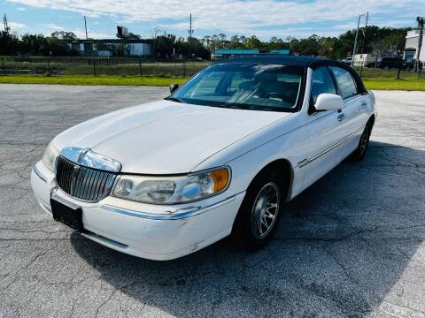 2000 Lincoln Town Car for sale at AUTO PLUG in Jacksonville FL
