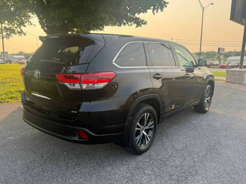2018 Toyota Highlander LE