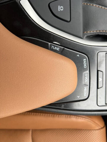 2019 Lexus UX 200
