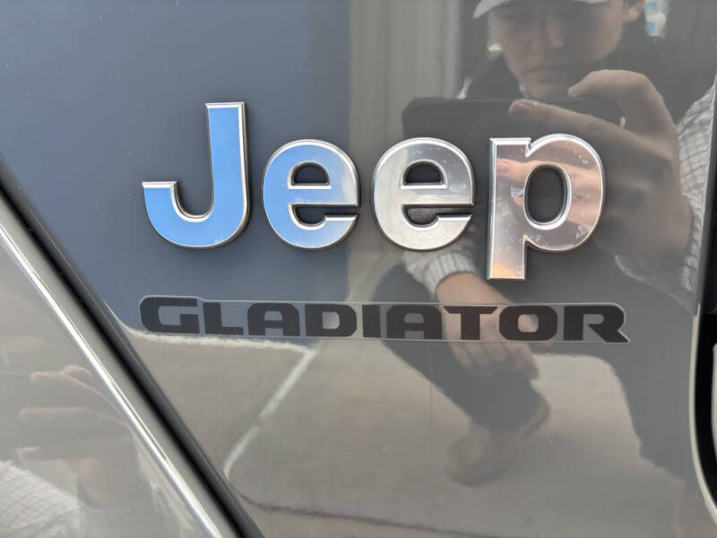 2021 Jeep Gladiator Overland