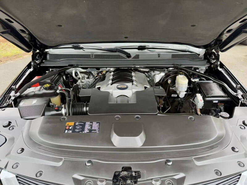 2016 Cadillac Escalade Luxury Collection