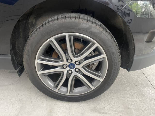 2022 Ford Edge Titanium