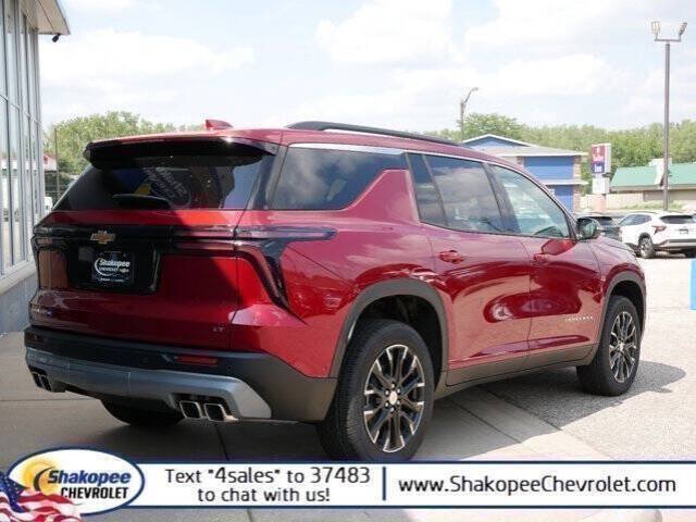 2024 Chevrolet Traverse LT