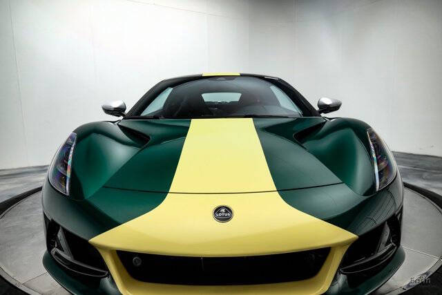 2026 Lotus Emira V6 SE