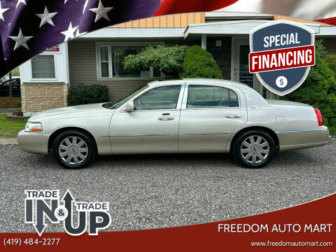 2004 Lincoln Town Car for sale at Freedom Auto Mart in Bellevue OH