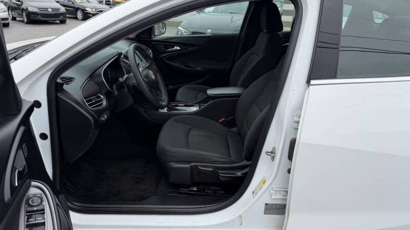 2017 Chevrolet Malibu LS