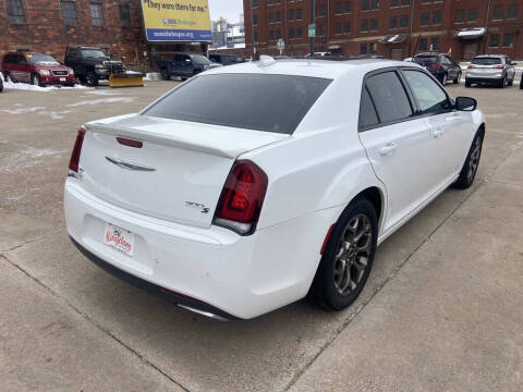 2016 Chrysler 300 S