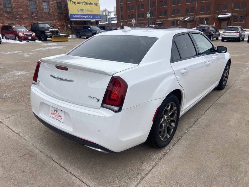 2016 Chrysler 300 S