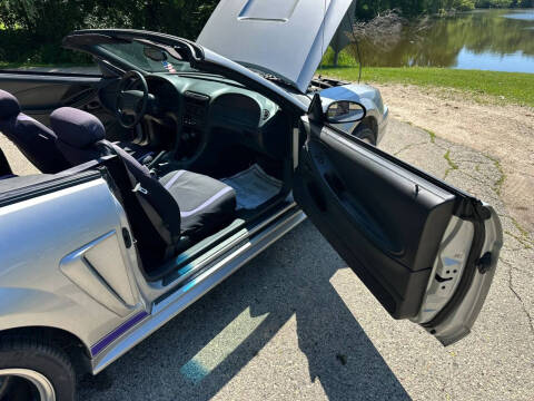 2000 Ford Mustang