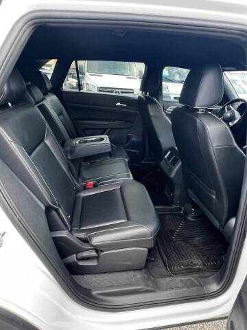 2020 Volkswagen Atlas Cross Sport SE 4Motion