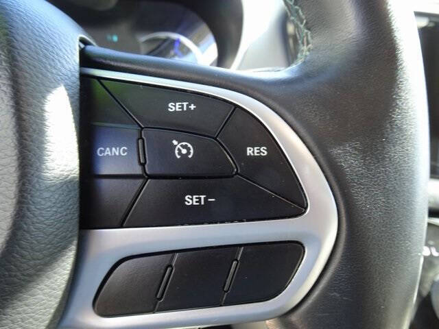 2017 Chrysler Pacifica Hybrid Premium