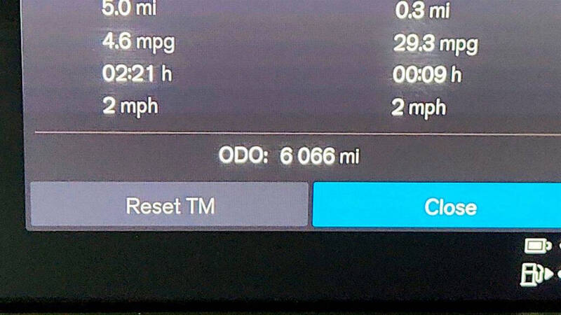 2025 Volvo XC60 T8 Plus Dark Theme
