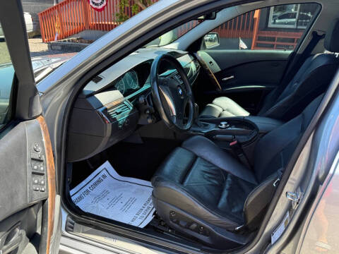2005 BMW 5 Series 545i