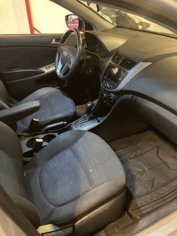 2015 Hyundai Accent GS