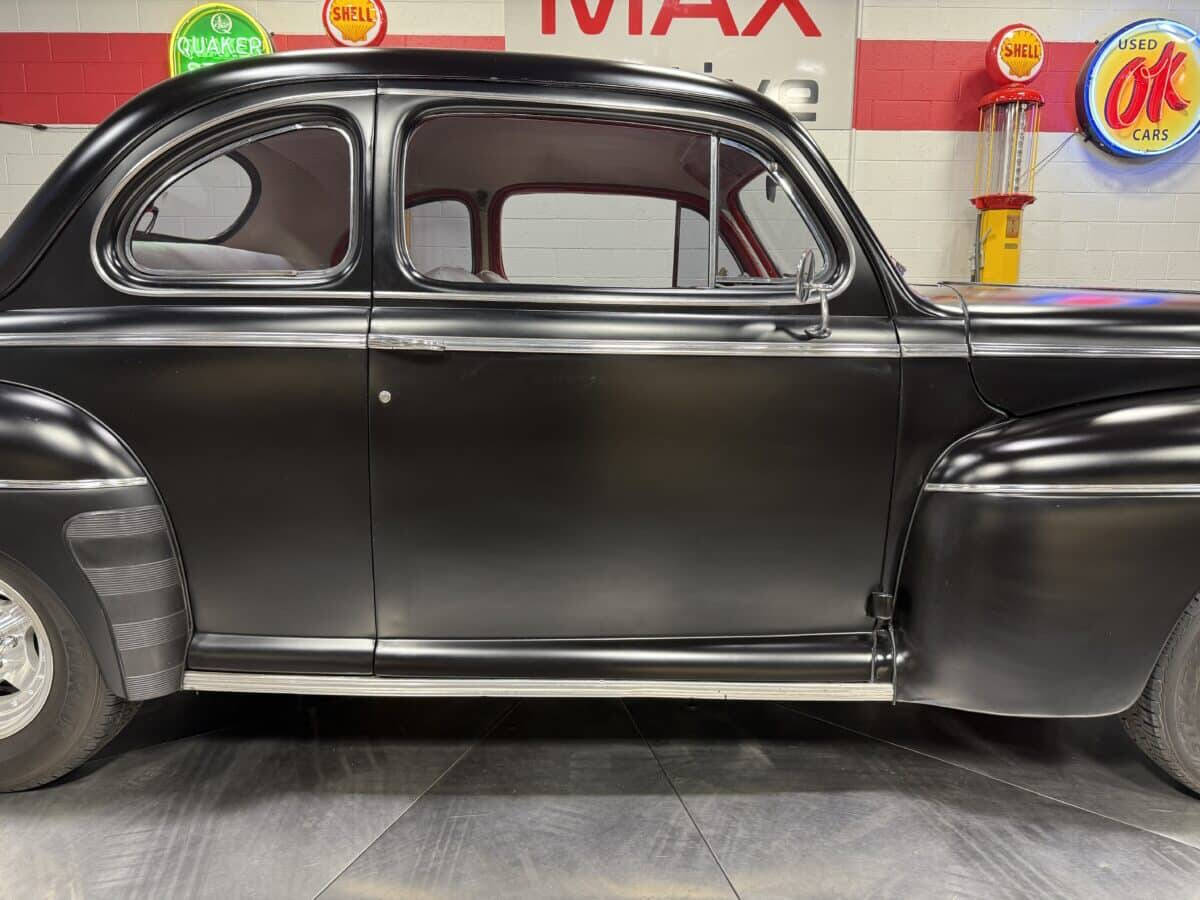 1946 Ford Coupe 27