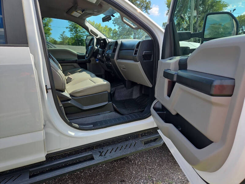 2019 Ford F-250 Super Duty XL photo 3