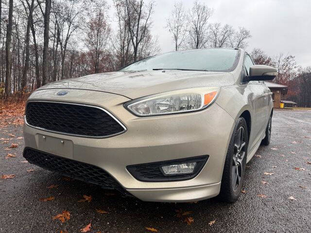 2015 Ford Focus SE's photo