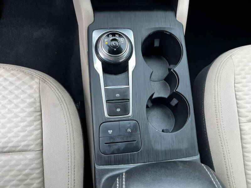 2021 Ford Escape SE