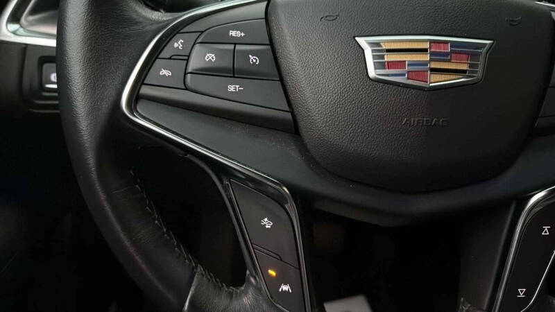 2022 Cadillac XT5 Luxury