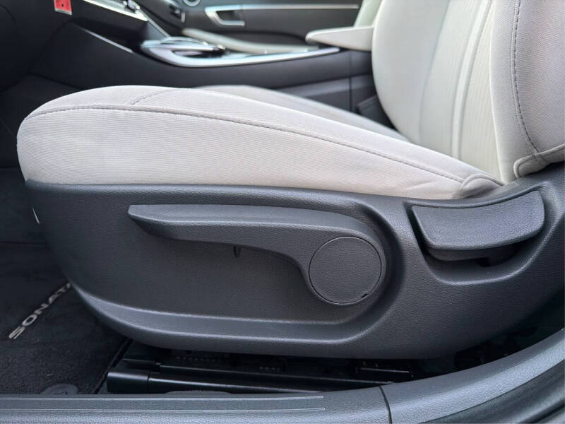 2023 Hyundai Sonata SE