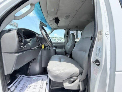 2003 Ford E-Series E-350 SD