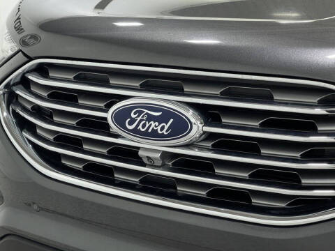 2020 Ford Edge Titanium