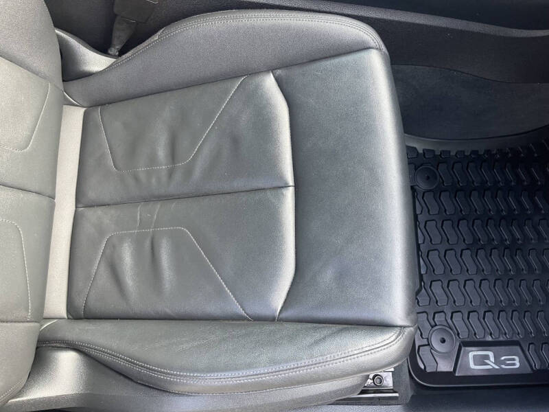 2022 Audi Q3 quattro S line Premium 45 TFSI