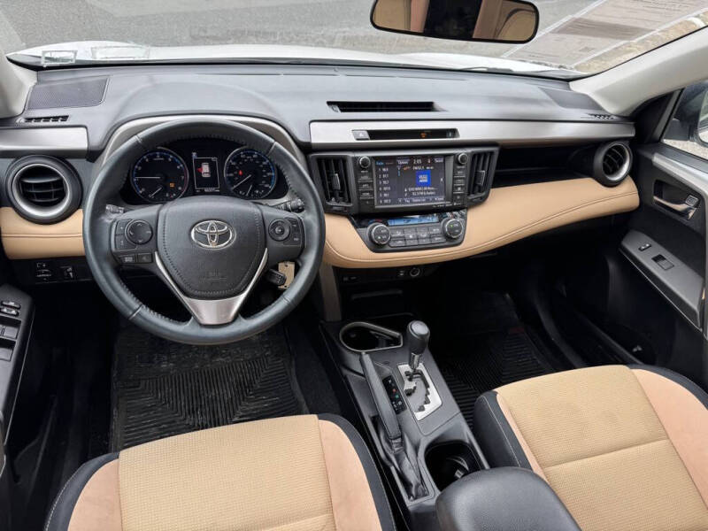 2016 Toyota RAV4 XLE