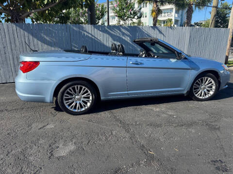 2012 Chrysler 200 Limited