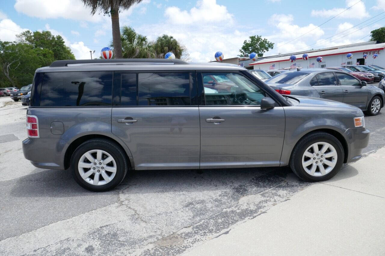 2009 FORD Flex SE Crossover 4dr For Sale in Oakfield NY by Crazy Cheap